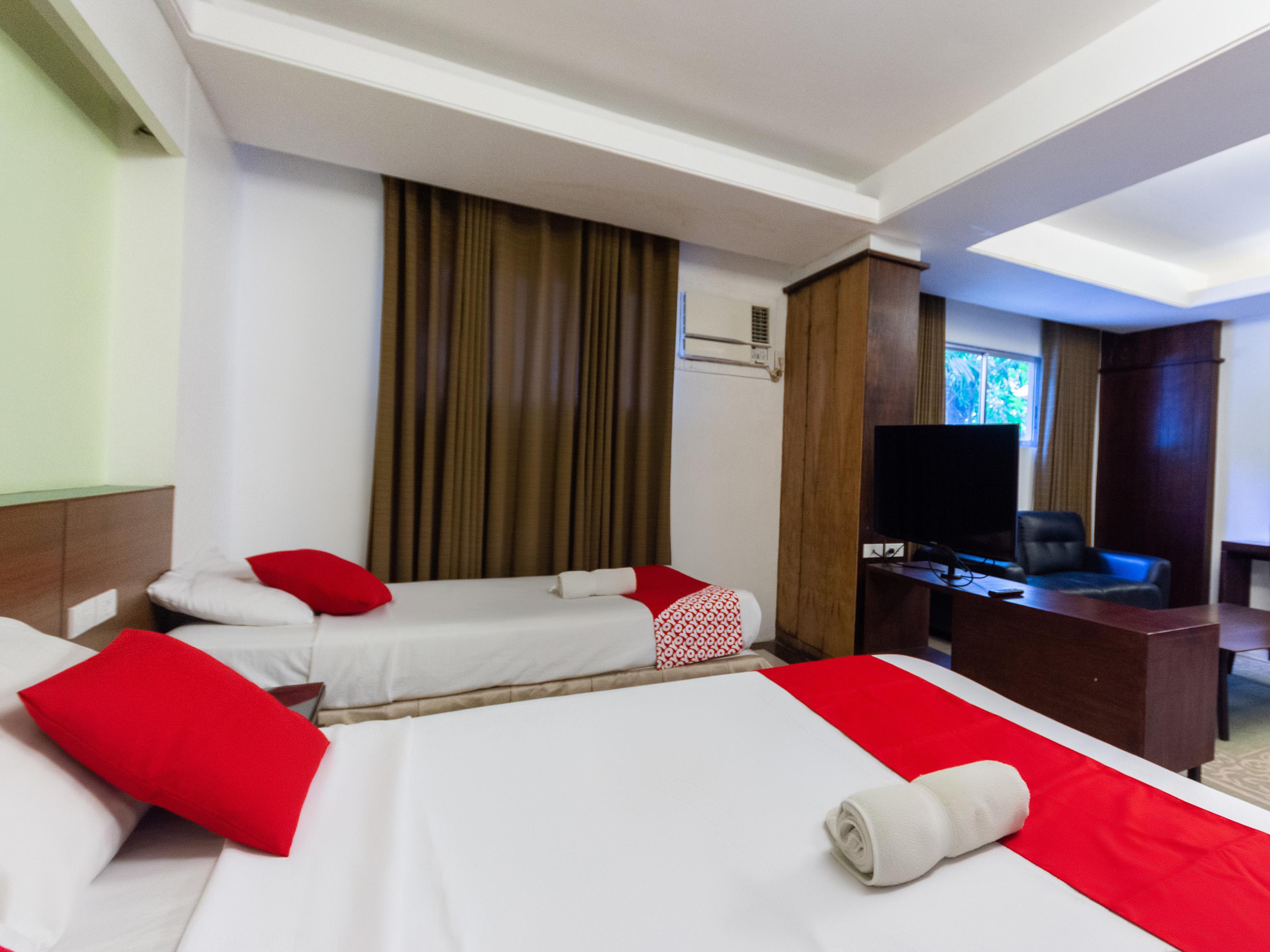 Chito'S Hotel Iloilo City Exterior photo