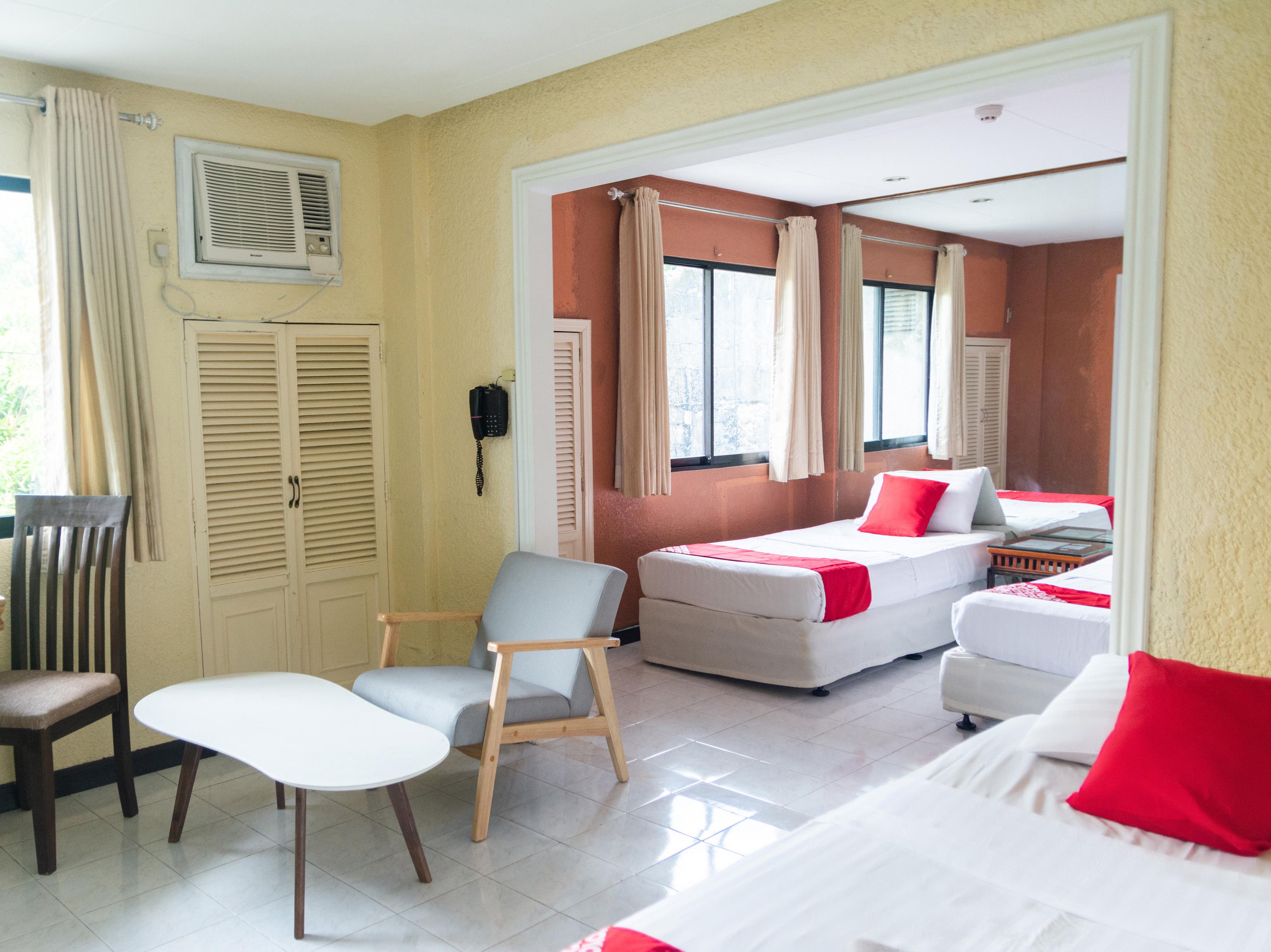 Chito'S Hotel Iloilo City Exterior photo