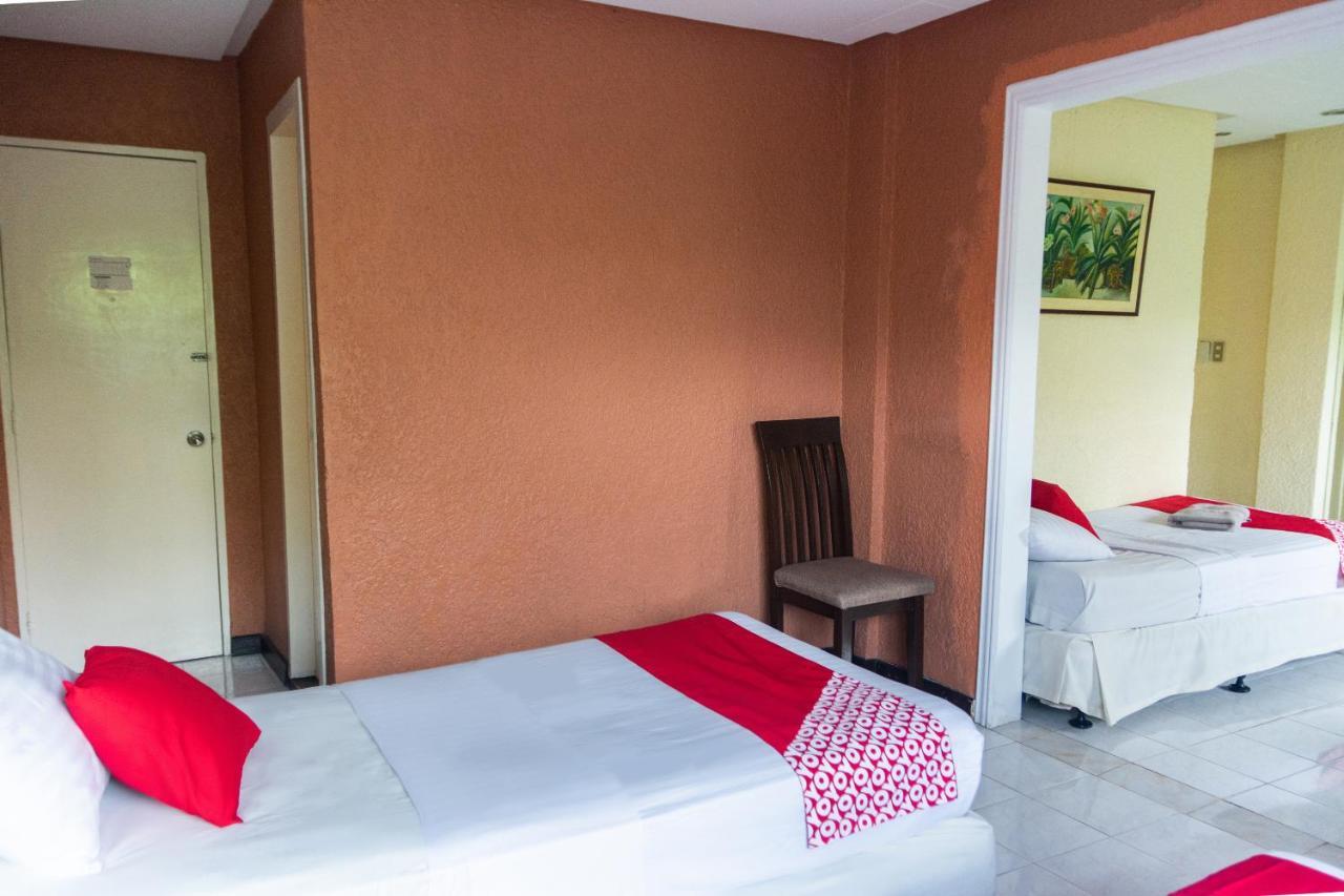 Chito'S Hotel Iloilo City Exterior photo